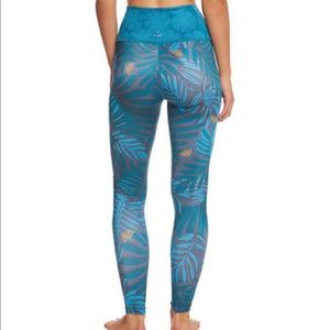 Beyond Yoga x Justina Blankey Jungalow